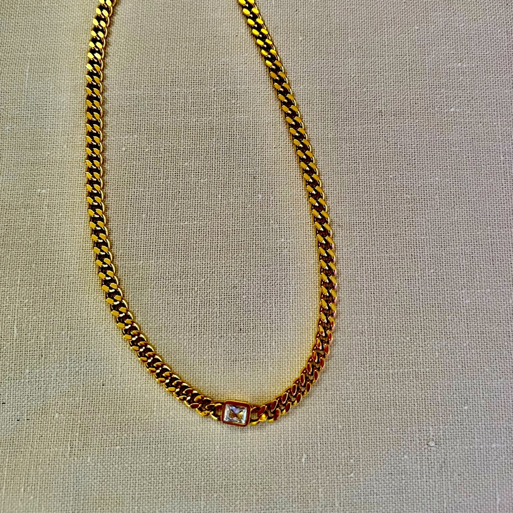 Beautiful cubic zirconia necklace